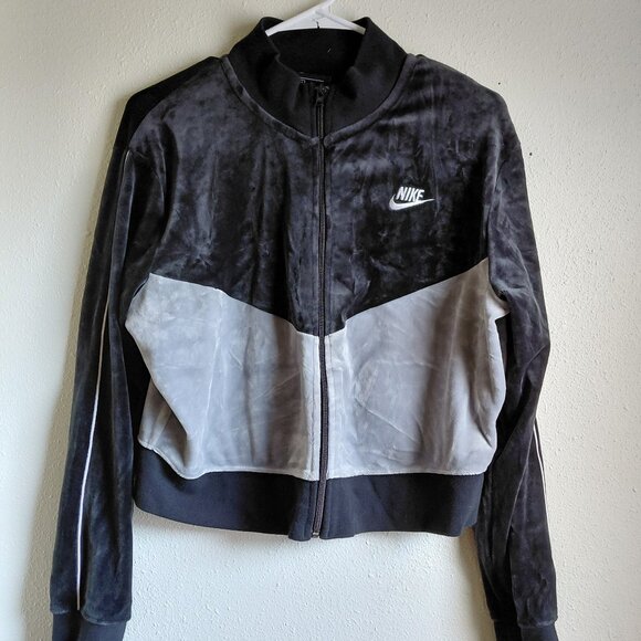 Nike Womens Retro Velour Cropped Track Jacket Black Gray Zip Up Size Large - Picture 1 of 8